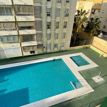 Amplio Piso En Centro De Torre Del Mar Exterior foto
