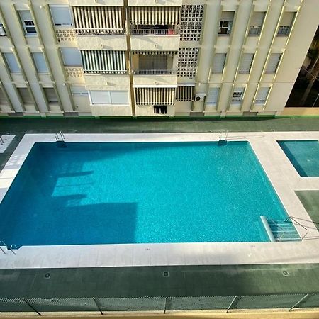 Amplio Piso En Centro De Torre Del Mar Exterior foto