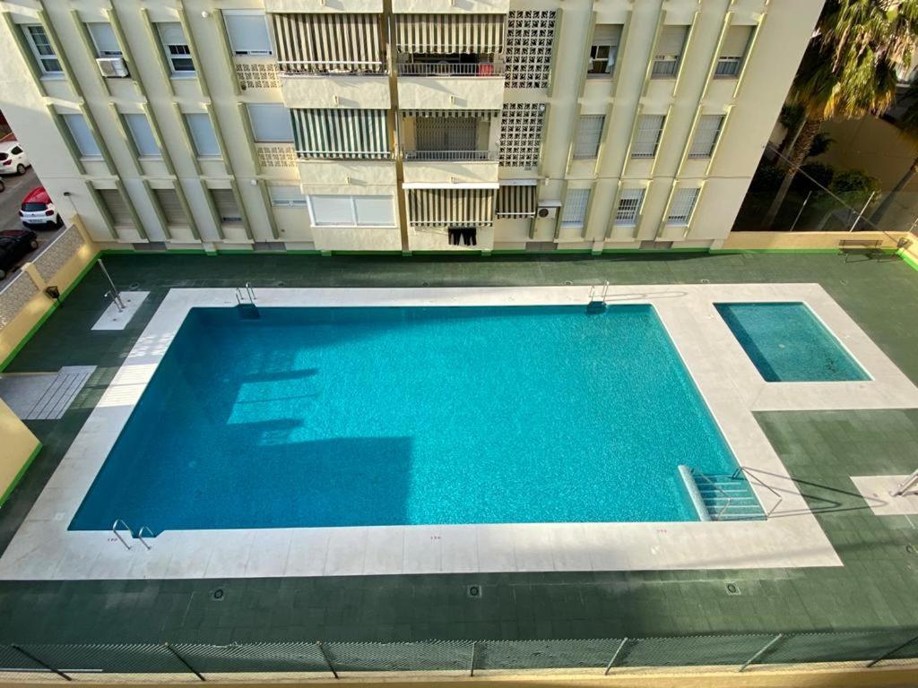 Amplio Piso En Centro De Torre Del Mar Exterior foto