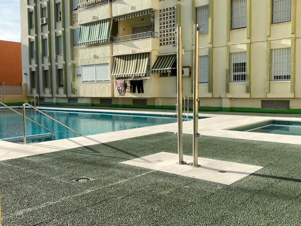 Amplio Piso En Centro De Torre Del Mar Exterior foto